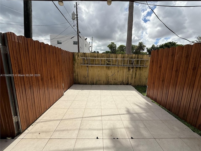 11 Olive Dr Unit E, Hialeah, FL 33010 - view of patio