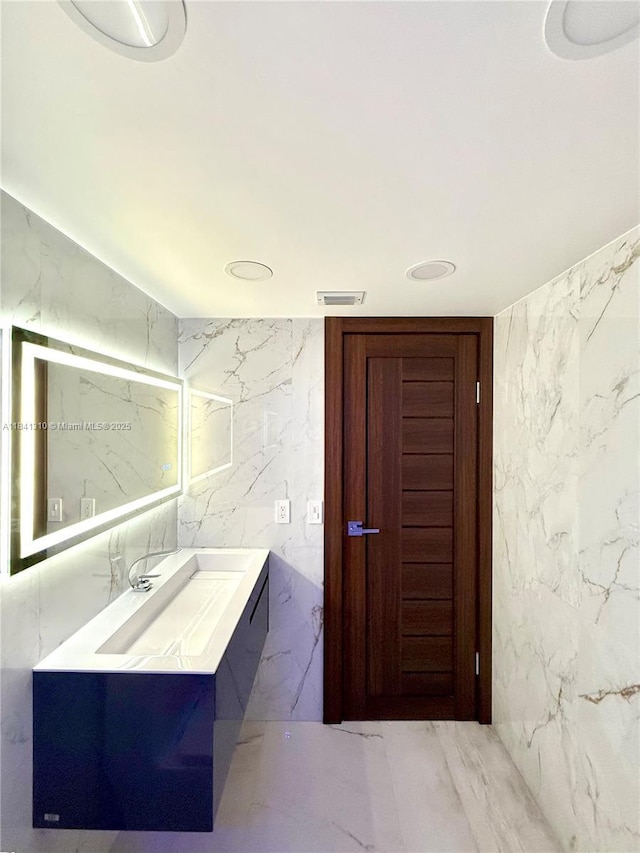 671 NE 195th St Unit 220E, Miami, FL 33179 - photo 21