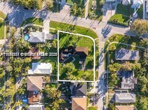 10900 N Bayshore Dr, Miami, FL 33161 - photo 1