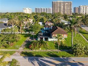 10900 N Bayshore Dr, Miami, FL 33161 - photo 6