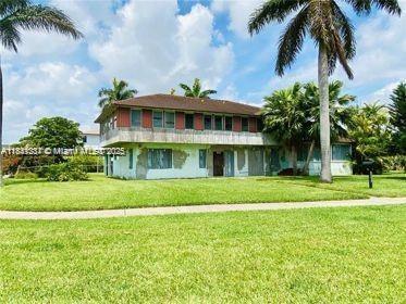 10900 N Bayshore Dr, Miami, FL 33161 - photo 13