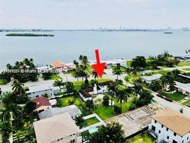 10900 N Bayshore Dr, Miami, FL 33161 - photo 21