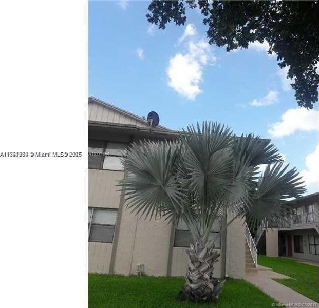 15304 SW 72nd St Unit 28-14, Miami, FL 33193 - photo 1