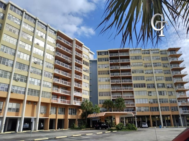 2025 NE 164th St Unit 815, North Miami Beach, FL 33162 - photo 1