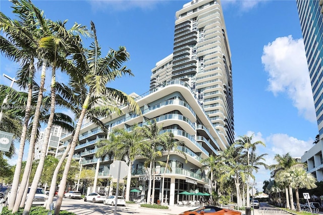 121 NE 34th St Unit L205, Miami, FL 33137 - photo 1