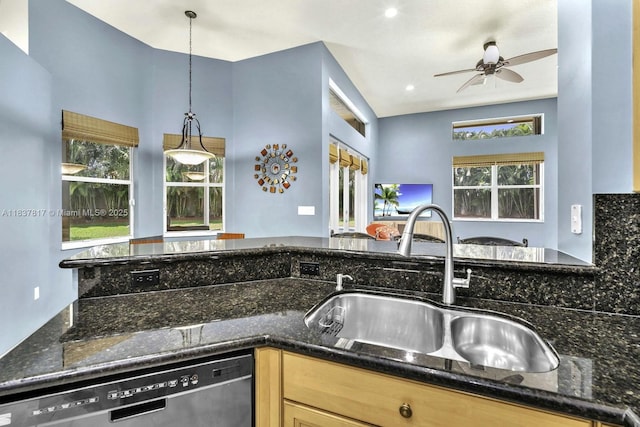 113 SW 128th Ave, Plantation, FL 33325 - photo 12