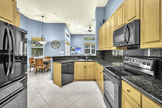 113 SW 128th Ave, Plantation, FL 33325 - photo 13