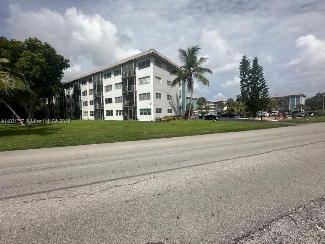 4311 Crystal Lake Dr Unit 110, Deerfield Beach, FL 33064 - photo 4
