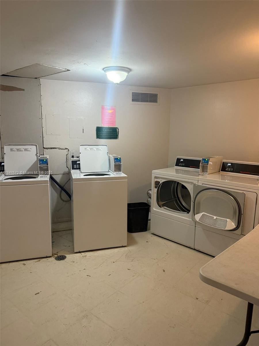 2025 NE 164th St Unit 406, North Miami Beach, FL 33162 - photo 1
