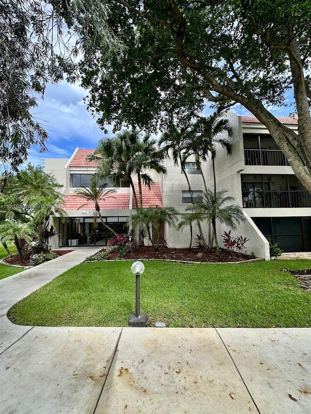 210 Lakeview Dr Unit 102, Weston, FL 33326 - photo 2