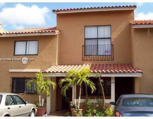 2740 W 62nd Pl Unit 202, Hialeah, FL 33016 - photo 1