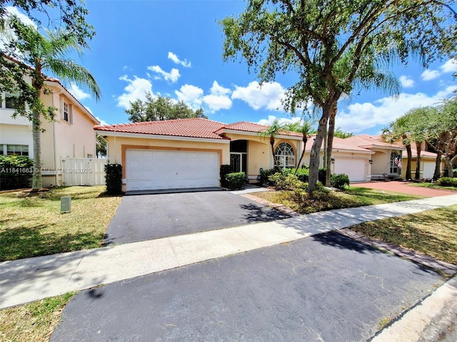 102 Gables Blvd, Weston, FL 33326 - photo 2