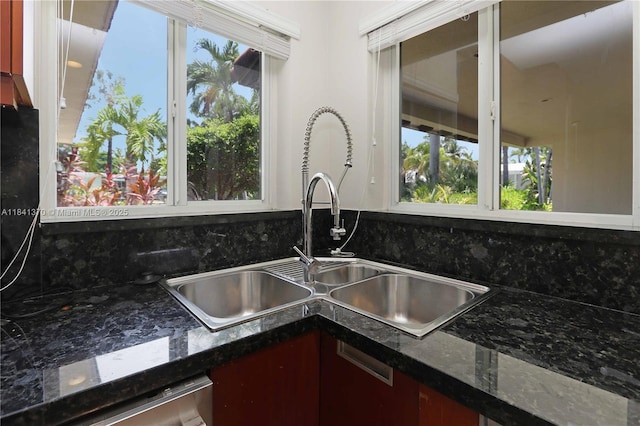 742 Harrison St, Hollywood, FL 33019 - photo 12