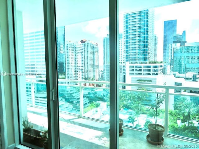 950 Brickell Bay Dr Unit 1905, Miami, FL 33131 - photo 1