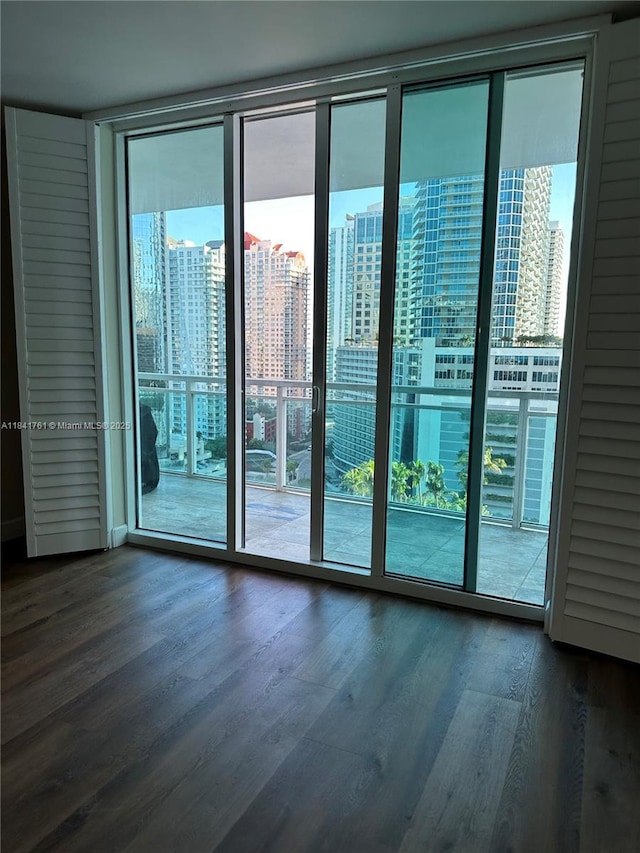950 Brickell Bay Dr Unit 1905, Miami, FL 33131 - photo 2