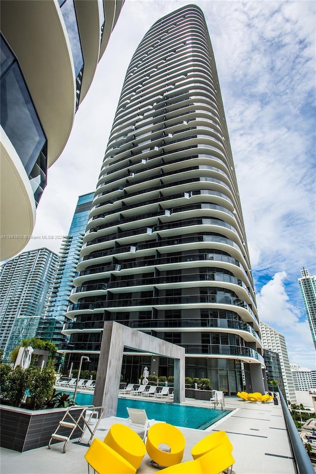 45 SW 9th St Unit 3803, Miami, FL 33130 - photo 23