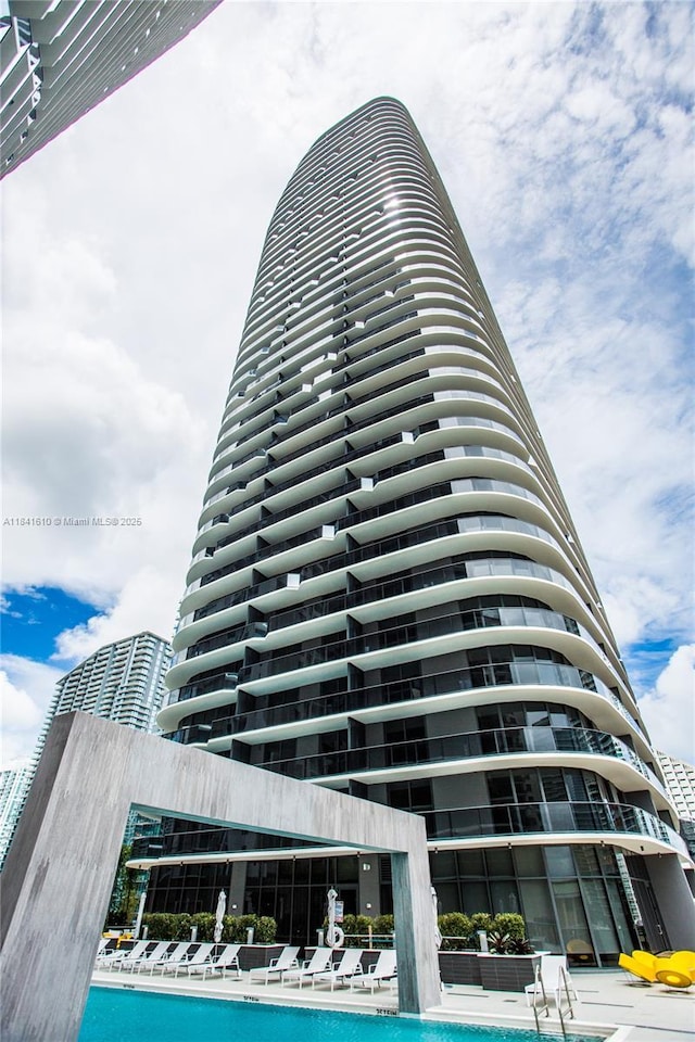 45 SW 9th St Unit 3803, Miami, FL 33130 - photo 54