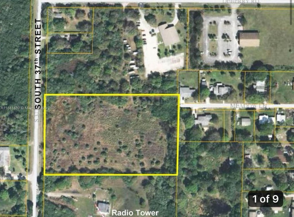 1038 S 37th St, Fort Pierce, FL 34947 - photo 1