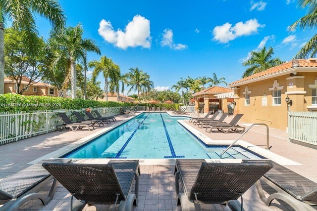 8424 NW 139th Ter Unit 2705, Miami Lakes, FL 33016 - photo 32