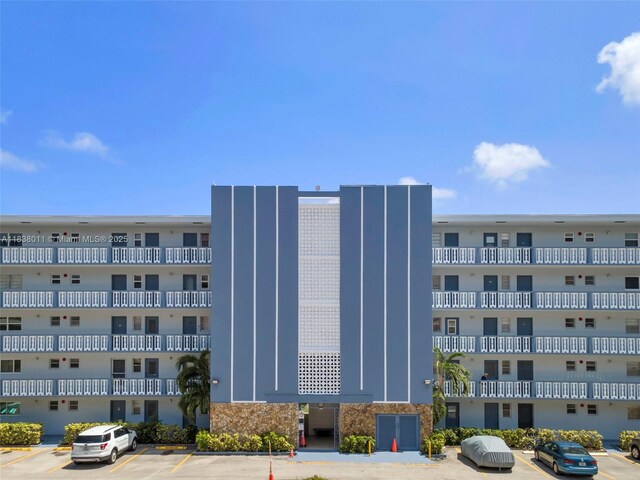 233 NE 14th Ave Unit 108, Hallandale Beach, FL 33009 - photo 1