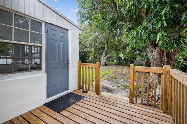 40 NW 68th St, Miami, FL 33150 - photo 12