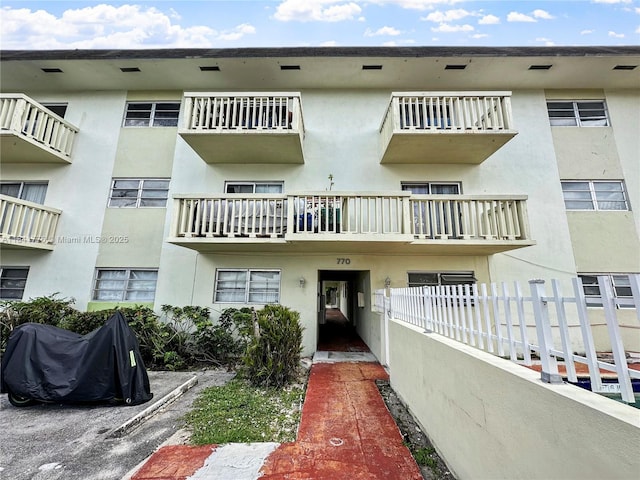 770 NE 128th St Unit 303, North Miami, FL 33161 - photo 1
