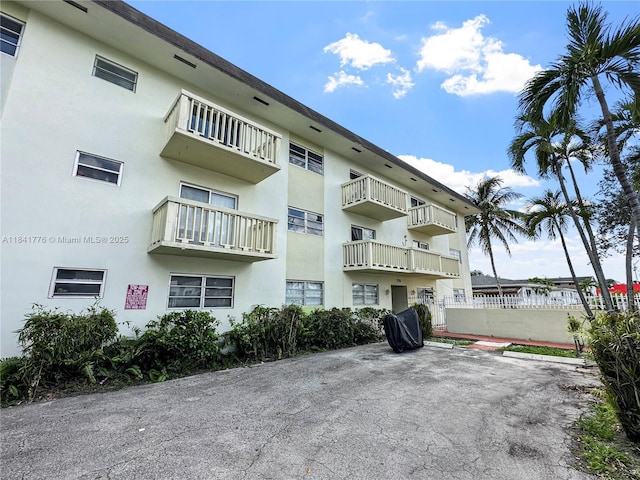 770 NE 128th St Unit 303, North Miami, FL 33161 - photo 2