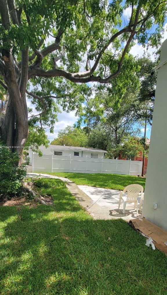 272 NW 58th St, Miami, FL 33127 - photo 17