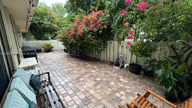 1655 NE 115th St Unit 14B, Miami, FL 33181 - photo 2
