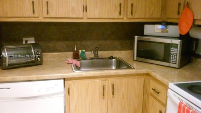 5530 NW 44th St Unit 411C, Lauderhill, FL 33319 - photo 9