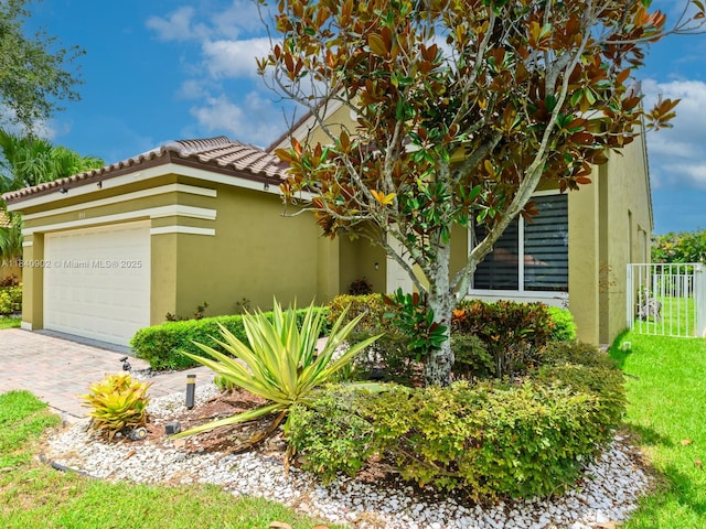933 Falling Water Rd, Weston, FL 33326 - photo 6