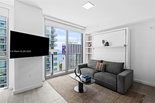 227 NE 2nd St Unit 2911, Miami, FL 33132 - photo 2