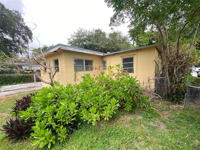 128 SW 7th Ter, Hallandale Beach, FL 33009 - photo 22