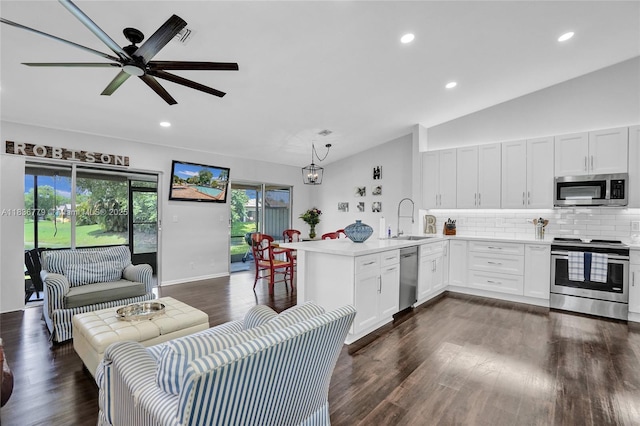 2083 E Discovery Cir E, Deerfield Beach, FL 33442 - photo 29