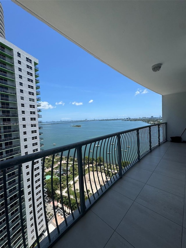 1750 N Bayshore Dr Unit 2803, Miami, FL 33132 - photo 1
