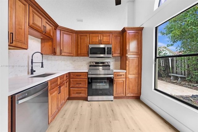 605 Laurel Way N, Lauderdale, FL 33068 - photo 4