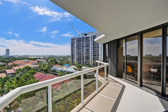 3610 Yacht Club Dr Unit 909, Aventura, FL 33180 - photo 2