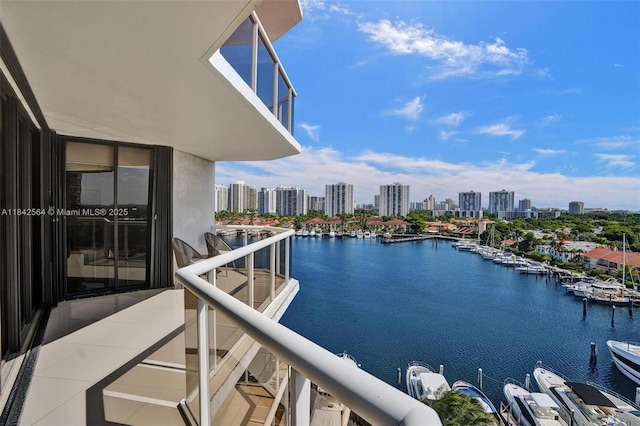 3610 Yacht Club Dr Unit 909, Aventura, FL 33180 - photo 3