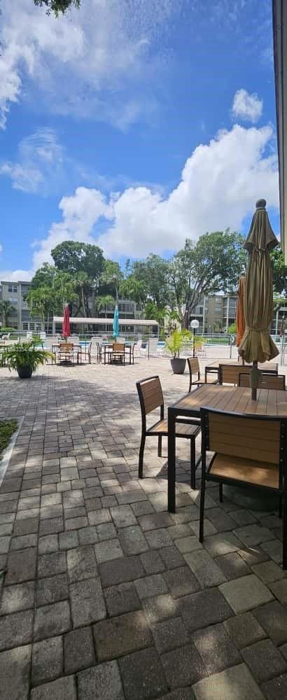 2998 NW 48th Ter Unit 428, Lauderdale Lakes, FL 33313 - photo 25