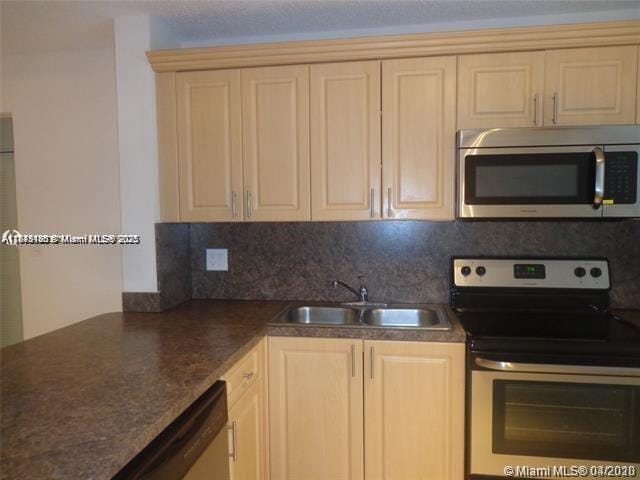 2276 SW 81st Ave Unit 2276, Miramar, FL 33025 - photo 4