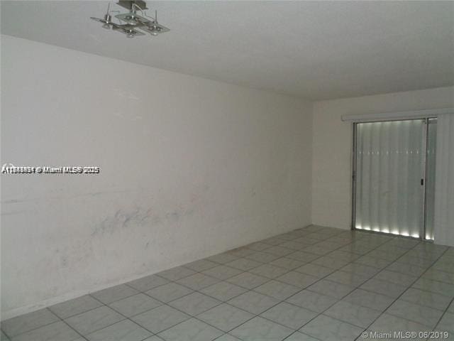 15225 NE 6th Ave Unit B207, Miami, FL 33162 - photo 4