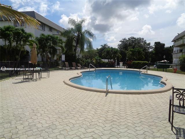 15225 NE 6th Ave Unit B207, Miami, FL 33162 - photo 12