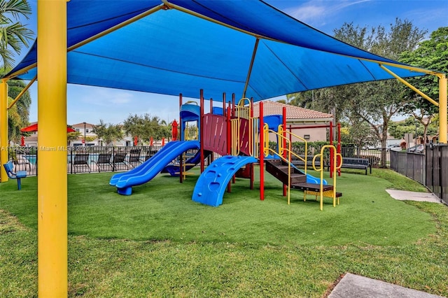 566 NE 191st Ter, Miami, FL 33179 - photo 63