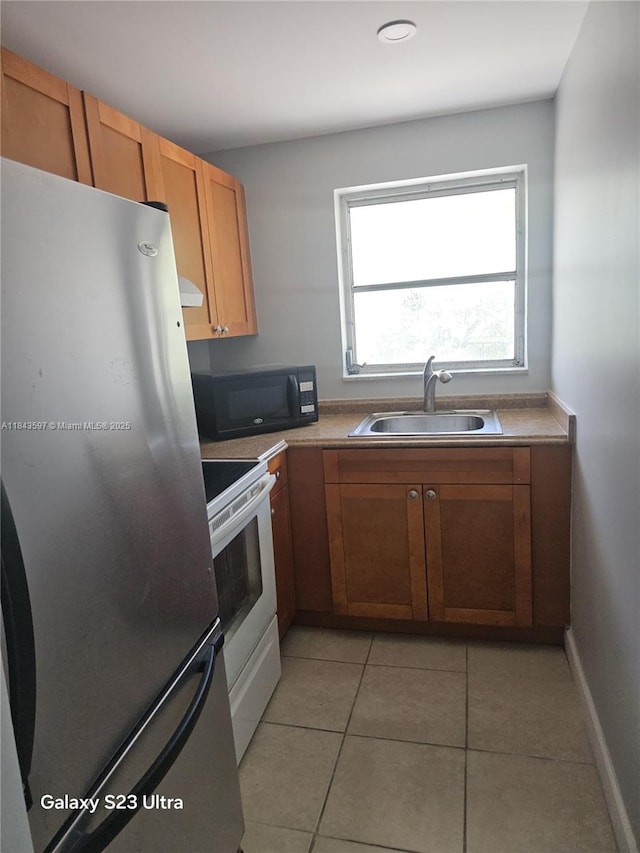1900 NE 8th Ct Unit 308, Fort Lauderdale, FL 33304 - photo 2