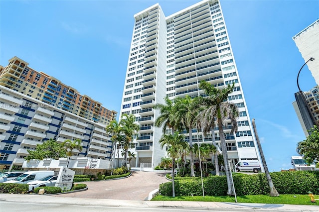 3140 S Ocean Dr Unit 201, Hallandale Beach, FL 33009 - photo 2