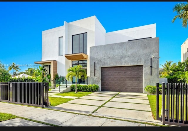 2050 S Hibiscus Dr, North Miami, FL 33181 - photo 2