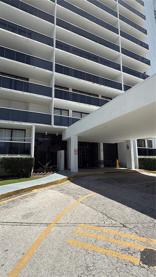 3675 N Country Club Dr Unit 109, Aventura, FL 33180 - photo 4