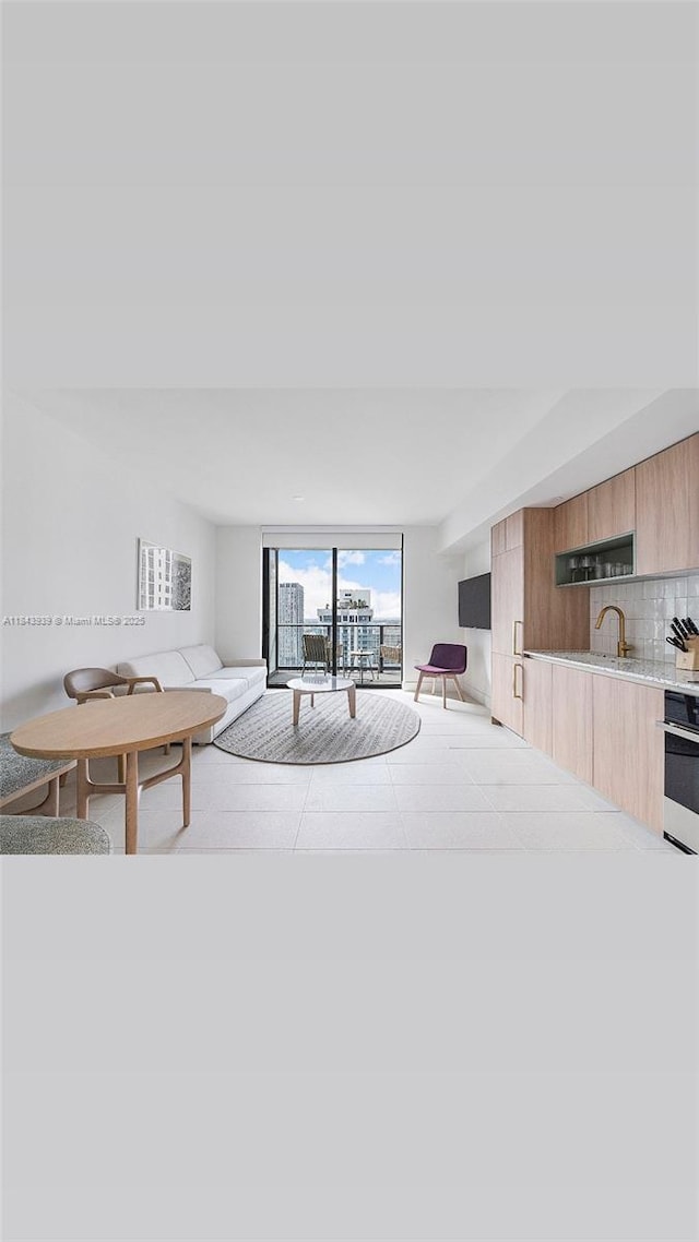 159 NE 6th St Unit 2903, Miami, FL 33132 - photo 2