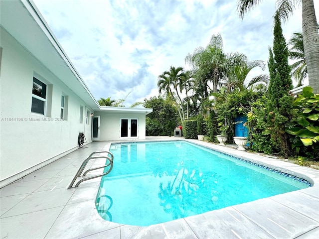 2075 S Hibiscus Dr, North Miami, FL 33181 - photo 24