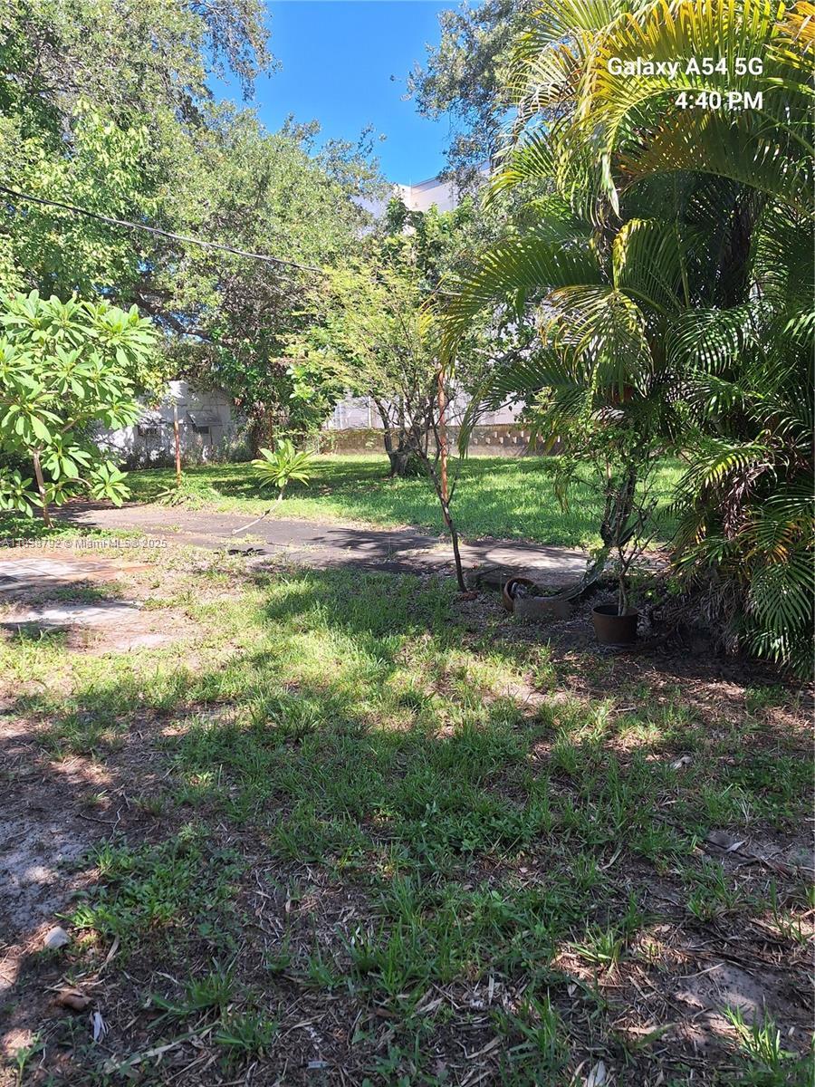 75 W 37th St, Riviera Beach, FL 33404 - photo 2